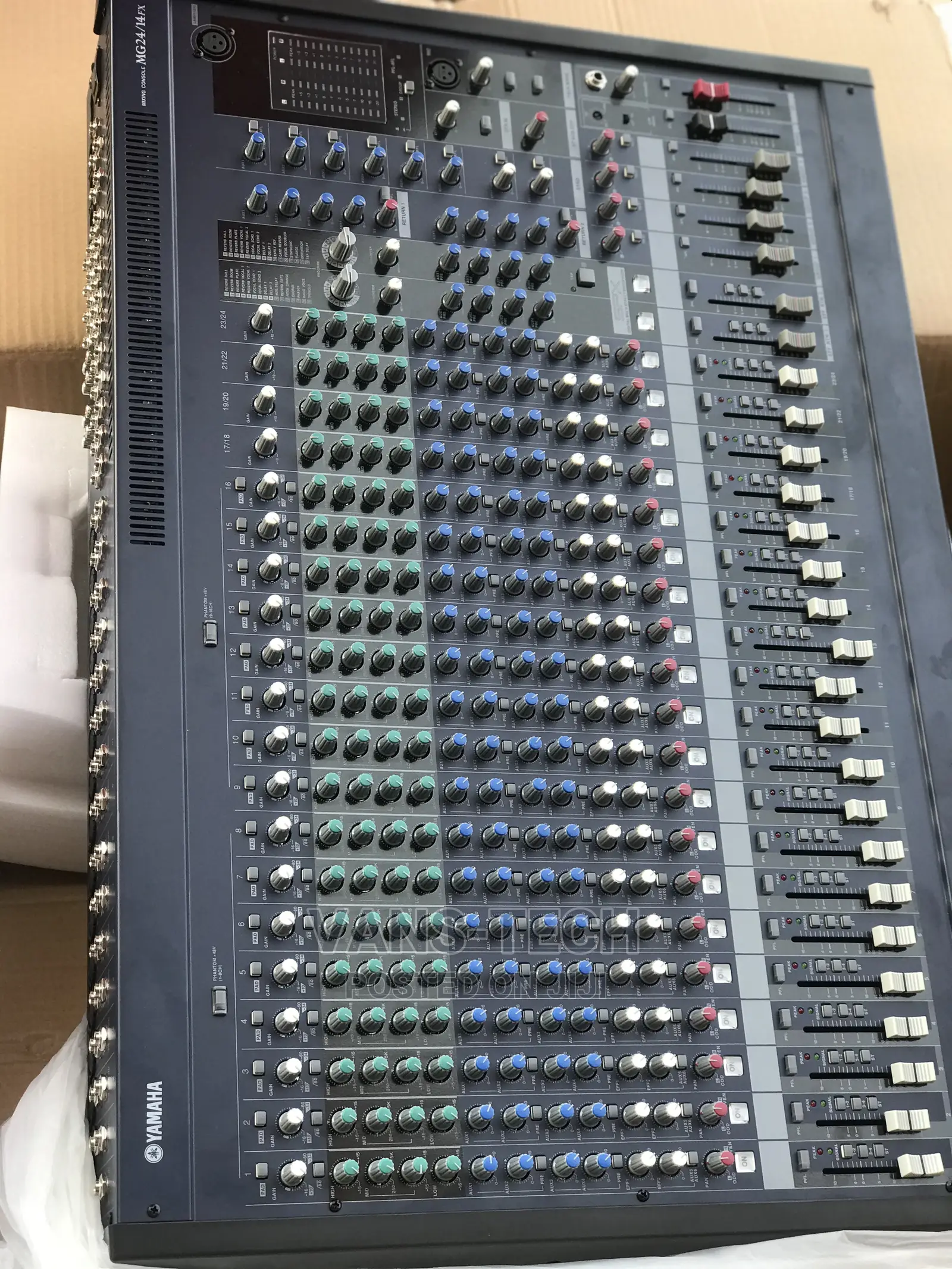 24 Channels Mixer