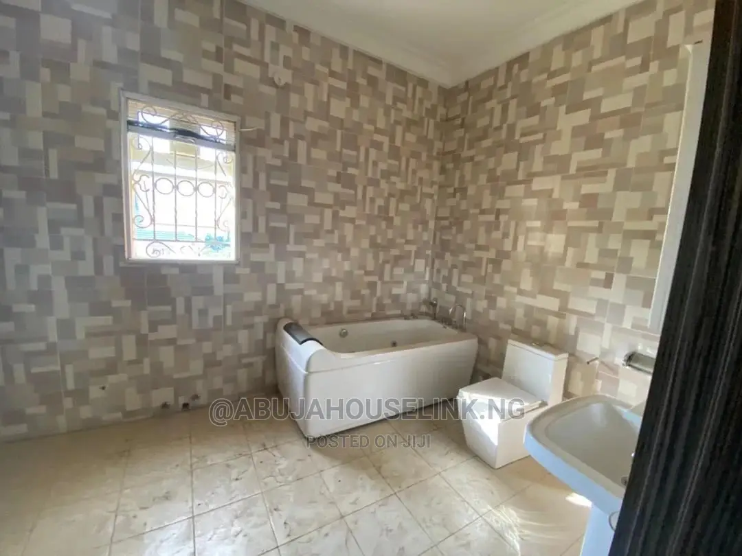 Furnished 9bdrm Duplex in Asokoro Abuja for sale