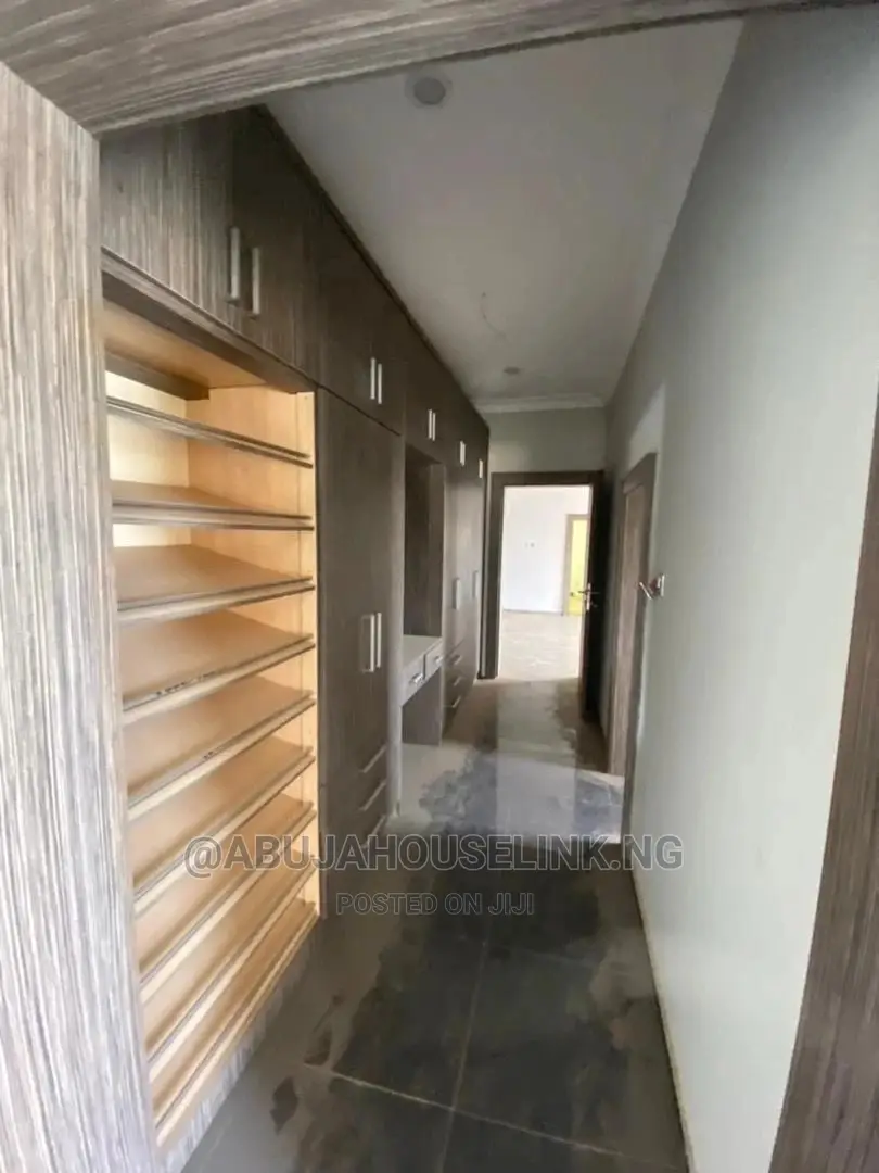Furnished 9bdrm Duplex in Asokoro Abuja for sale