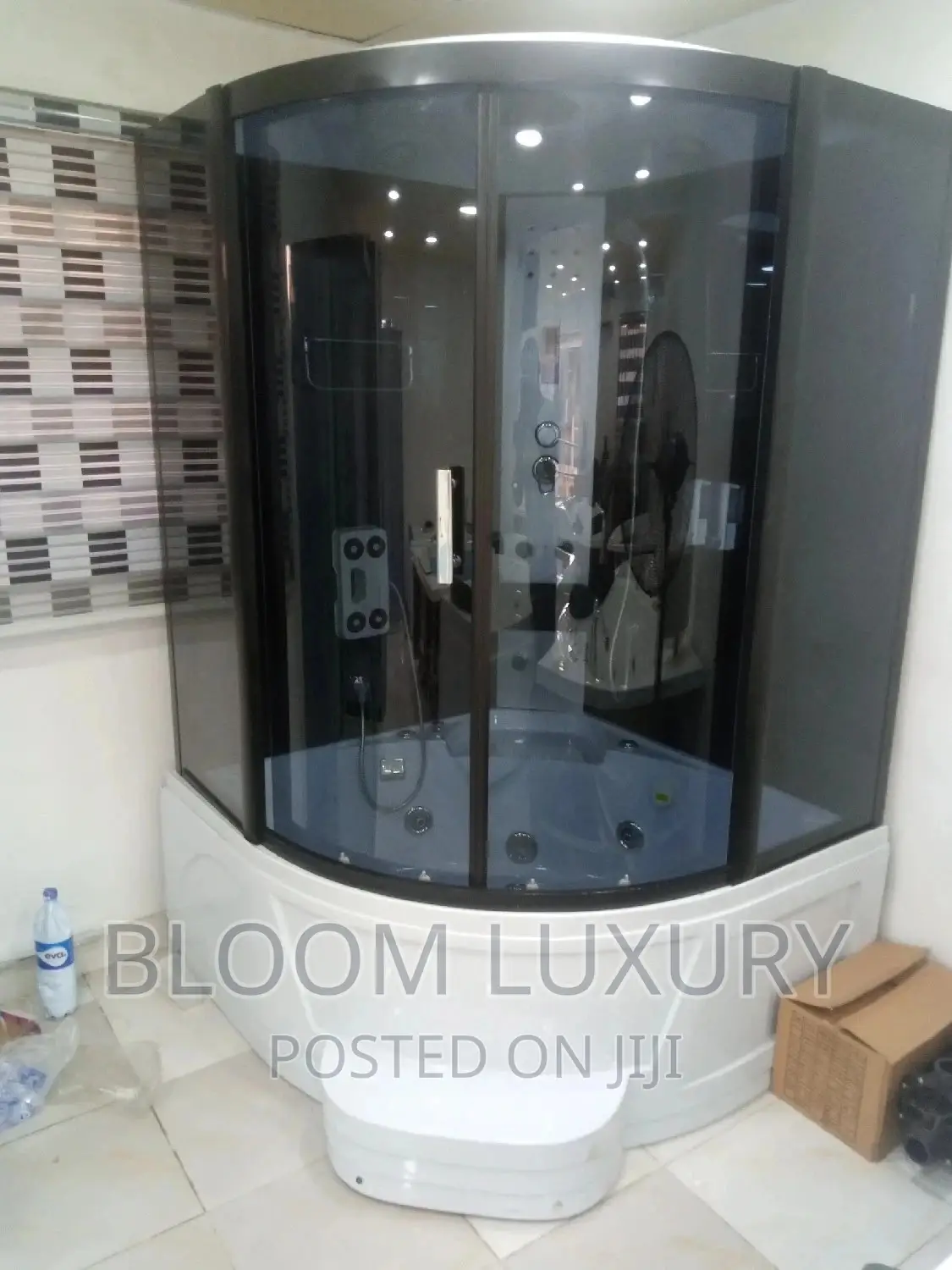 Jacuzzi Steam Shower (135×135cm)