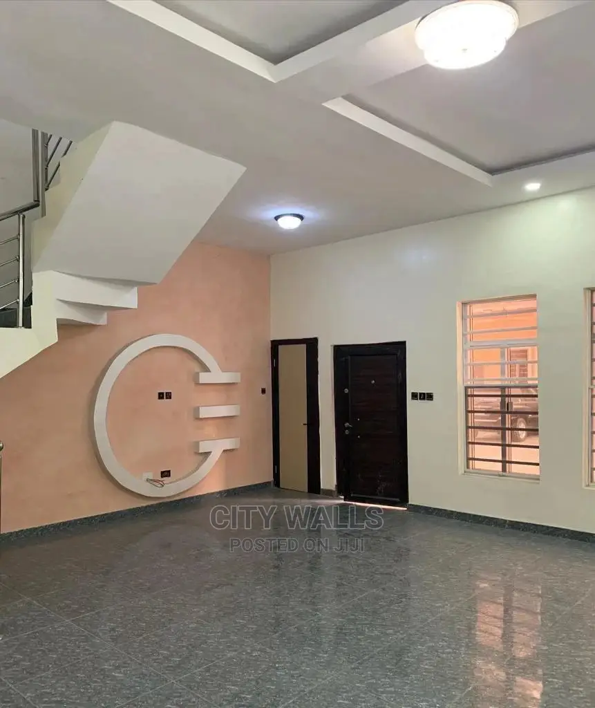 4bdrm Townhouse/Terrace in Leon Homes, Chevron for Sale