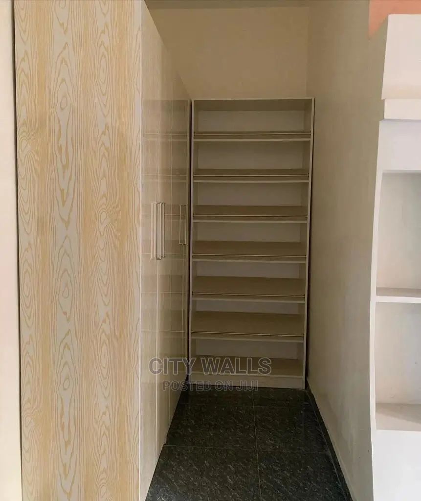 4bdrm Townhouse/Terrace in Leon Homes, Chevron for Sale