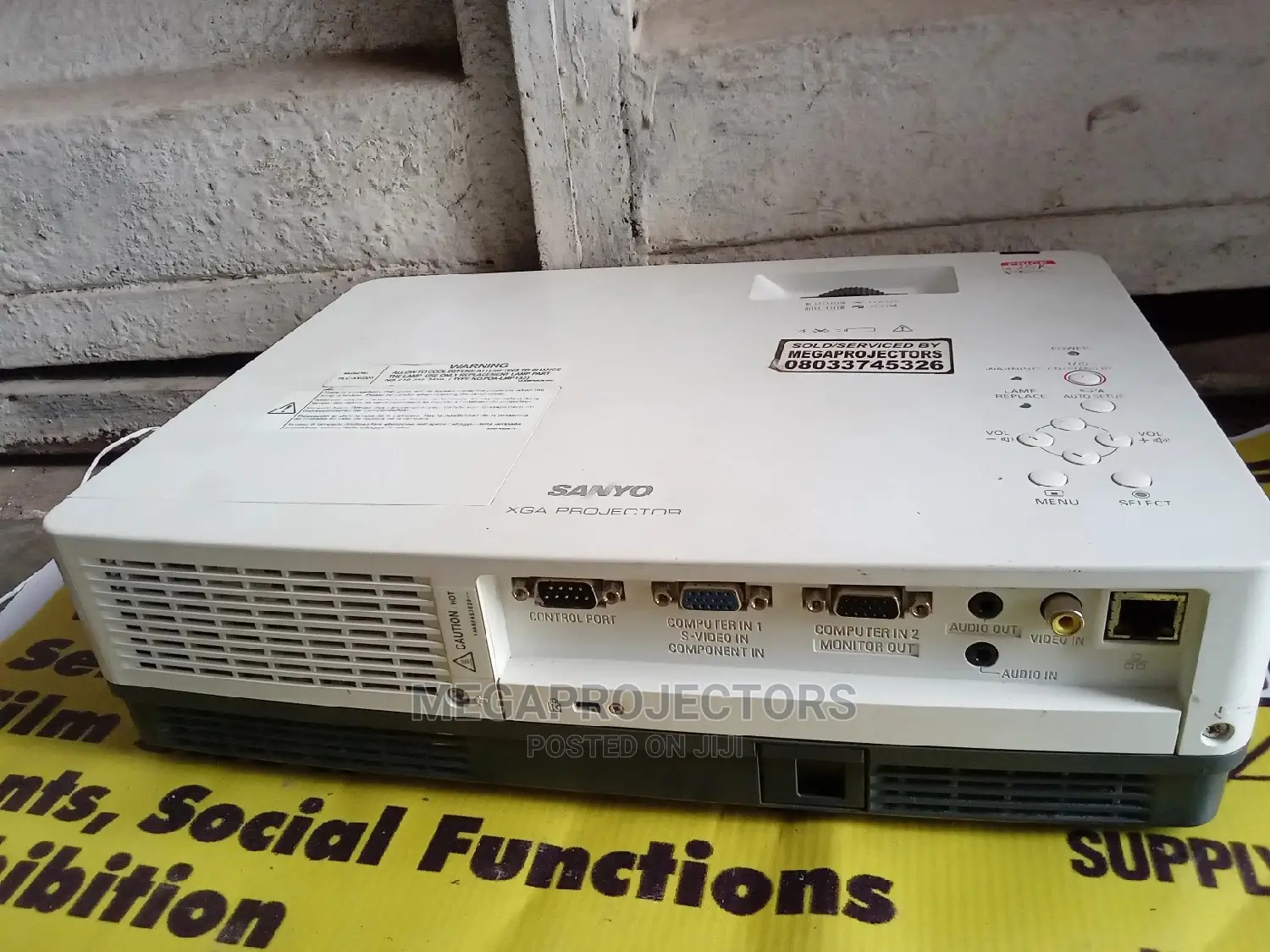 Unique Sanyo Projector For Sale