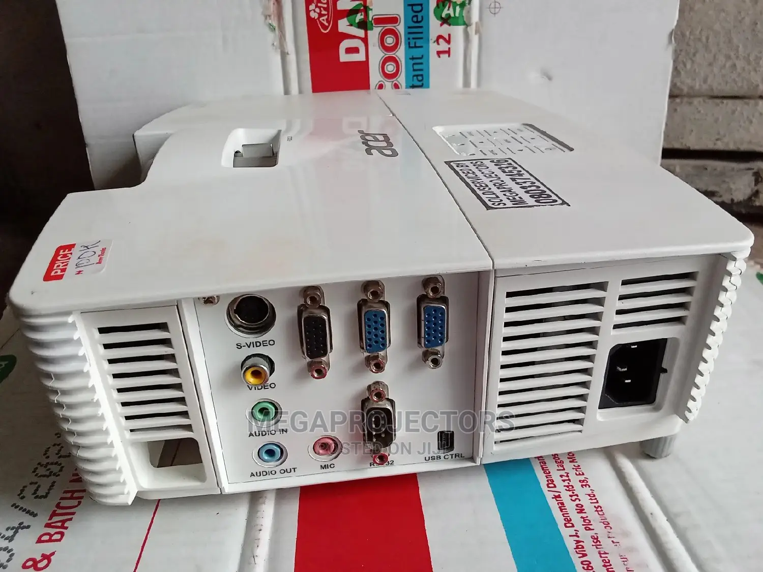 Acer Projector With Wide Image For Sale