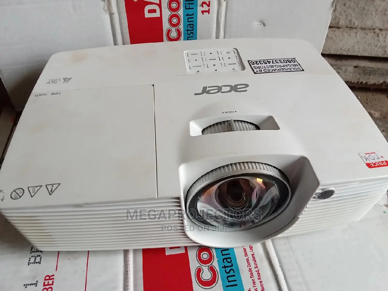 Acer Projector With Wide Image For Sale