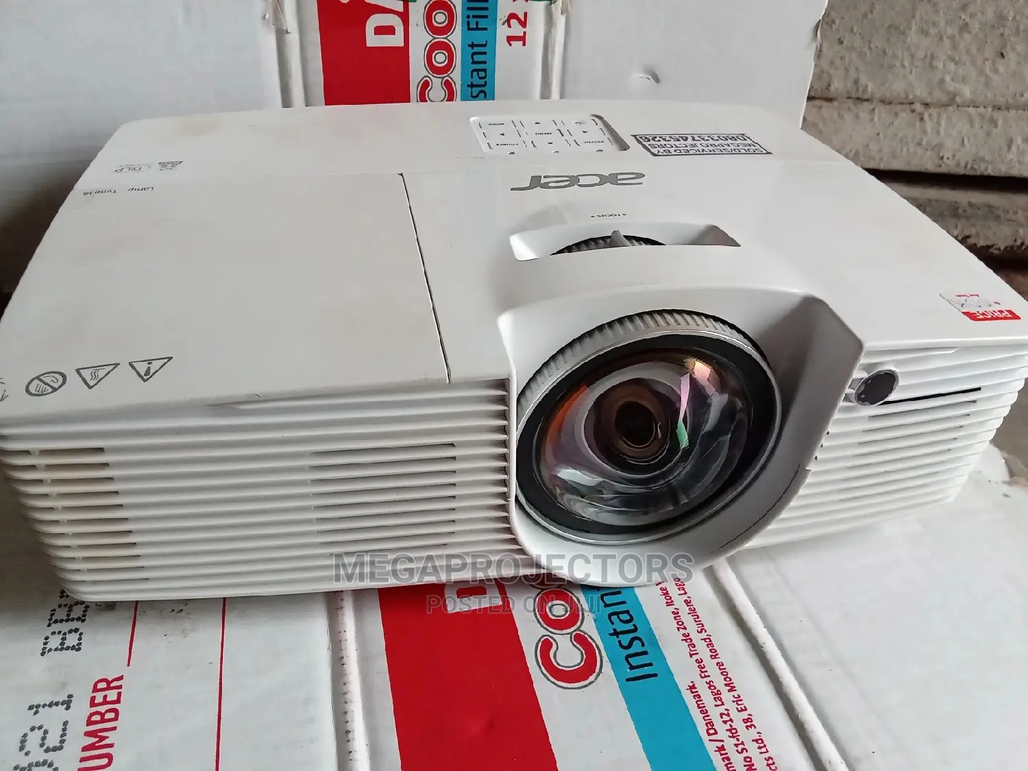 Acer Projector With Wide Image For Sale