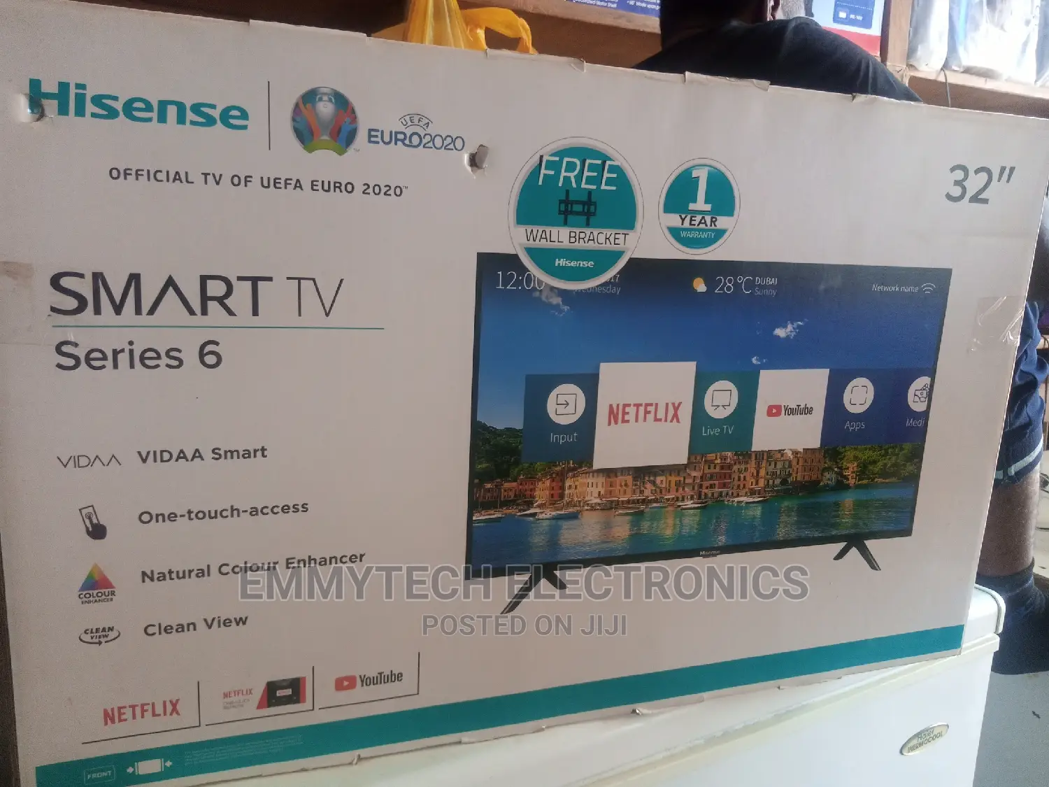 Hisense 32inches Smart TV Series6