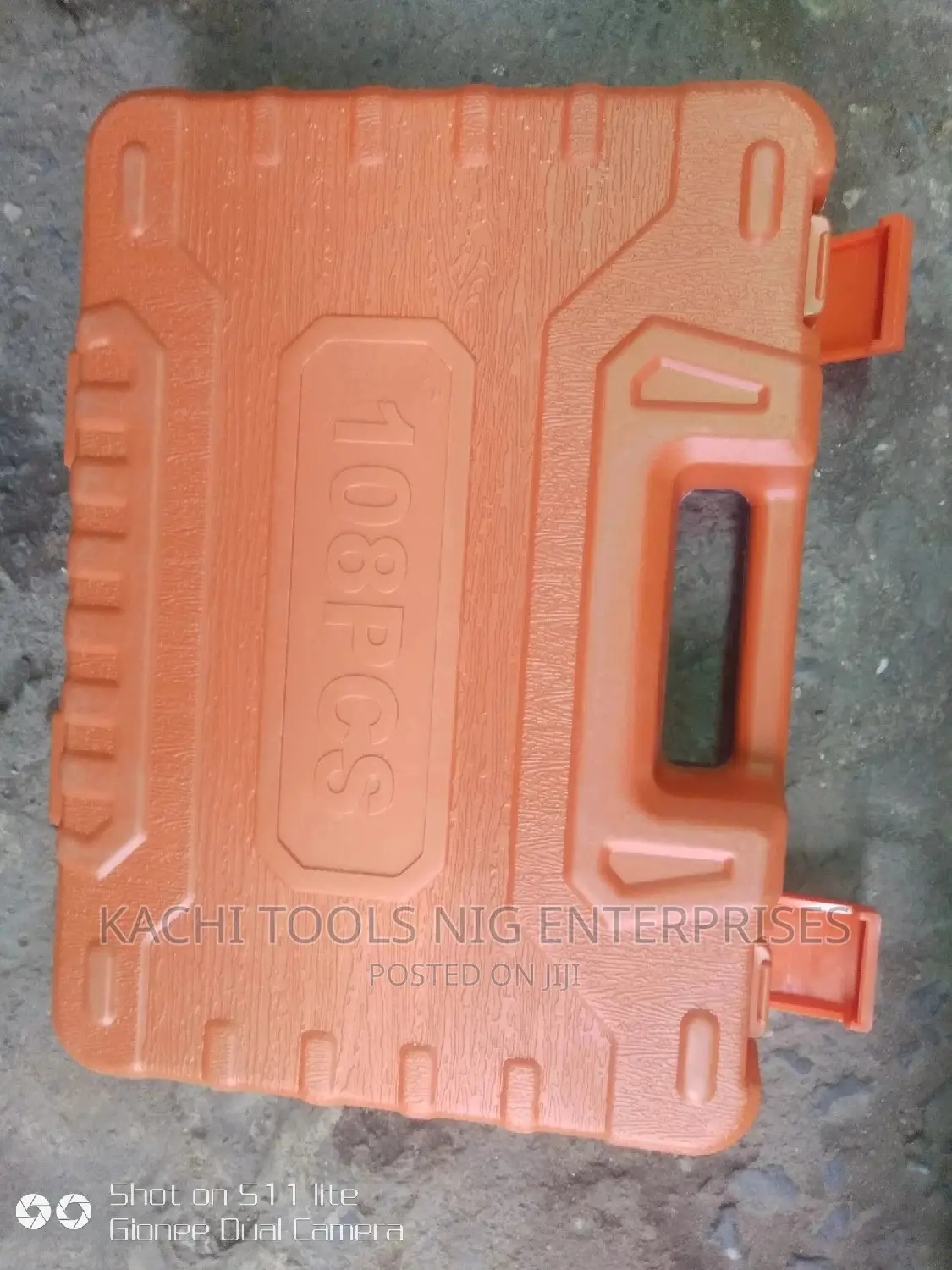 108pes 1/2 and 3/8 Socket Screwdriver Set