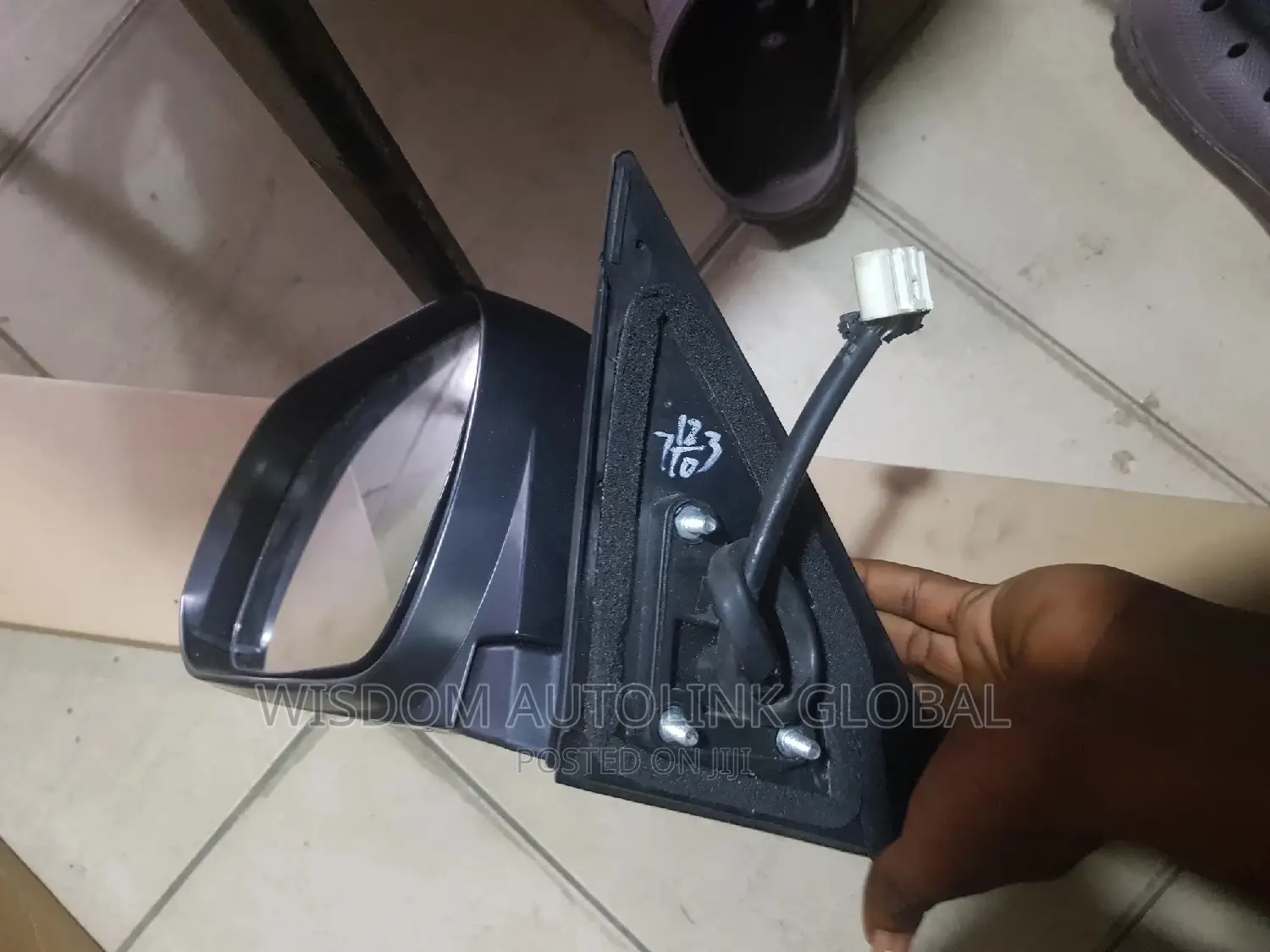 Side Mirrors for Toyota Highlander 2012 on With Trafficator