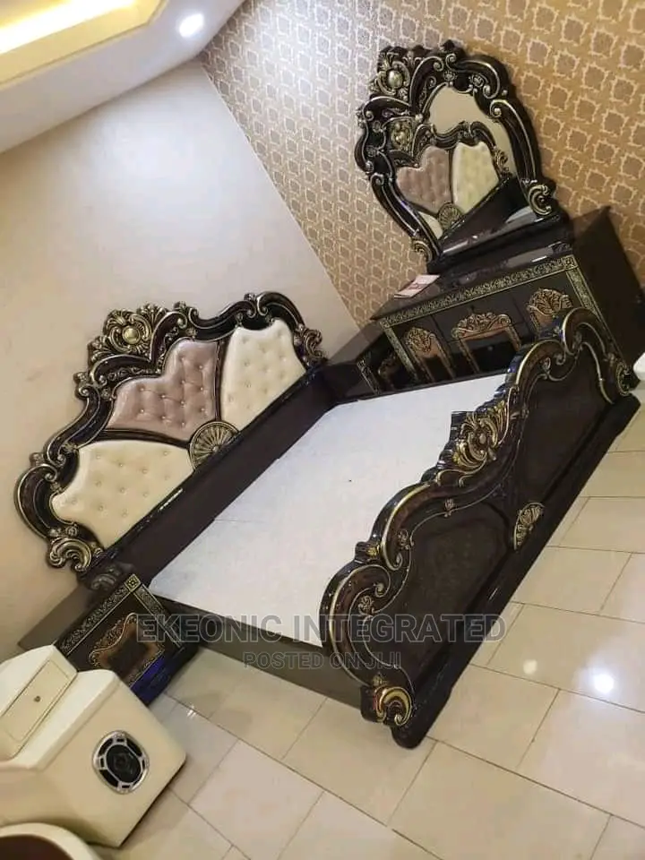 One Set of Turkey Bed With Dressing Mirror and Drawers