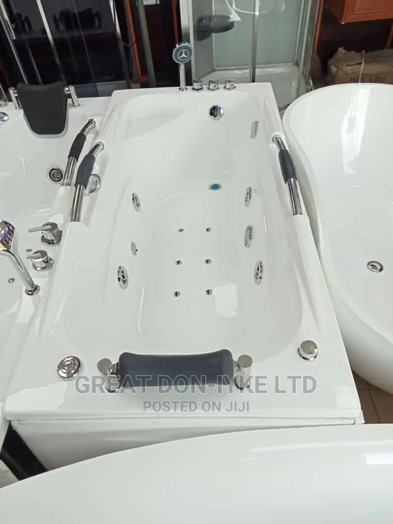 Jacuzzi Bathtub