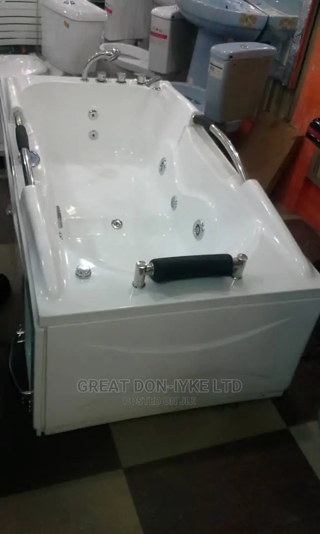 Jacuzzi Bathtub