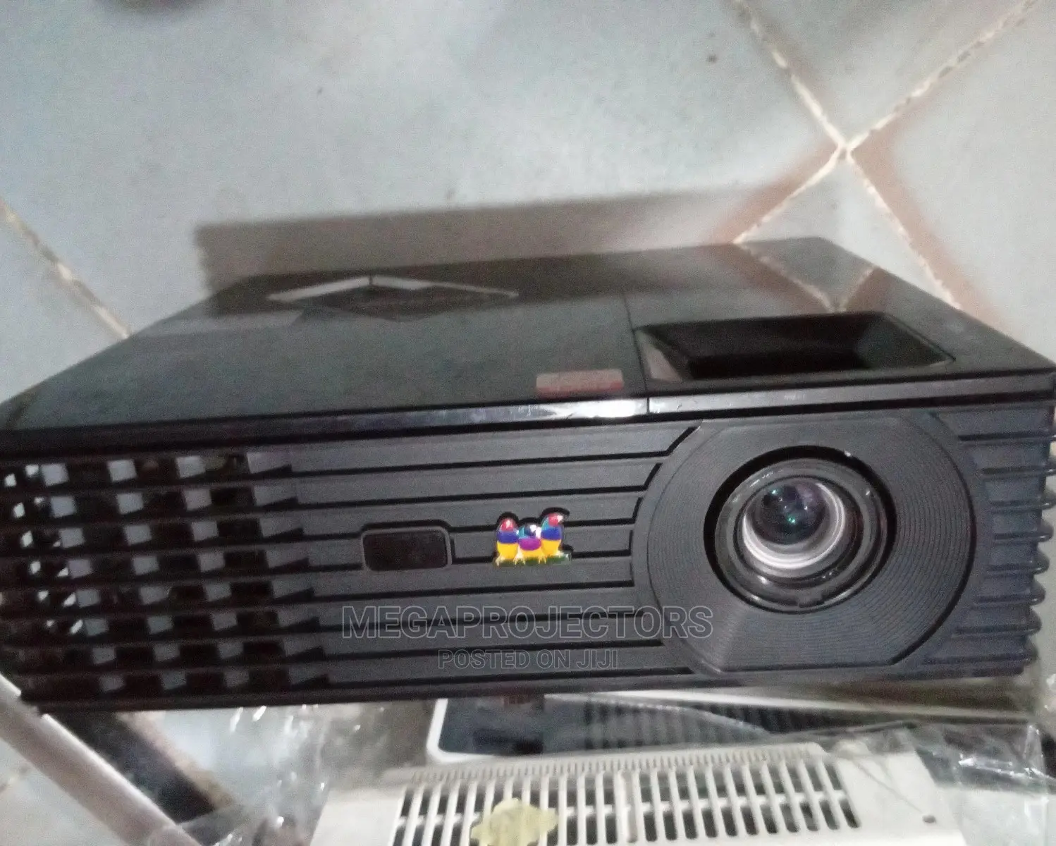London Used Viewsonic Projector for Your Office and School