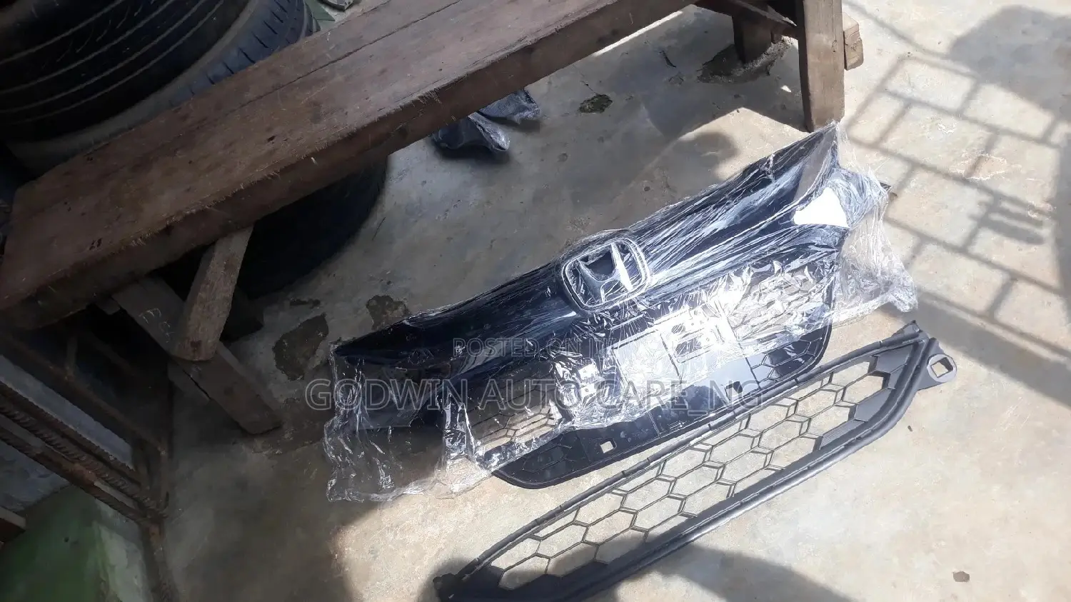 Front Grille 2016 Honda HRV