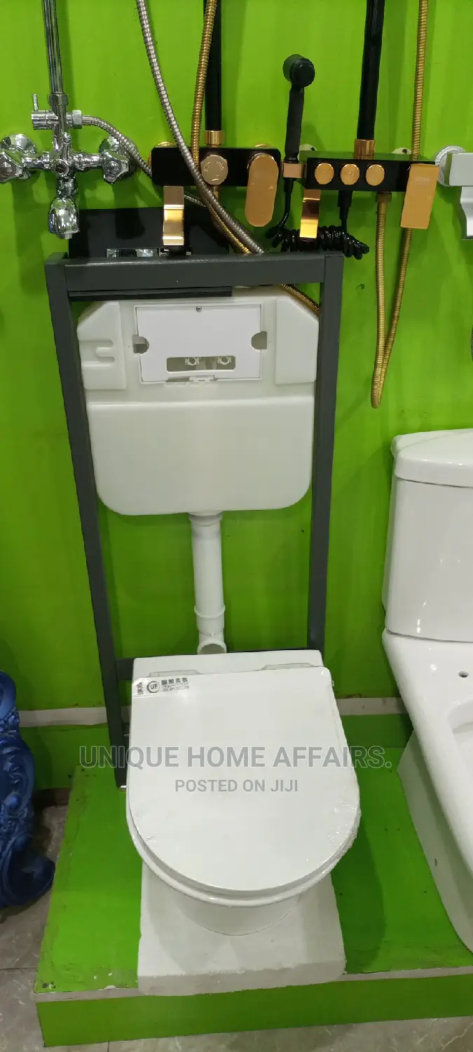 Wall Hong WC