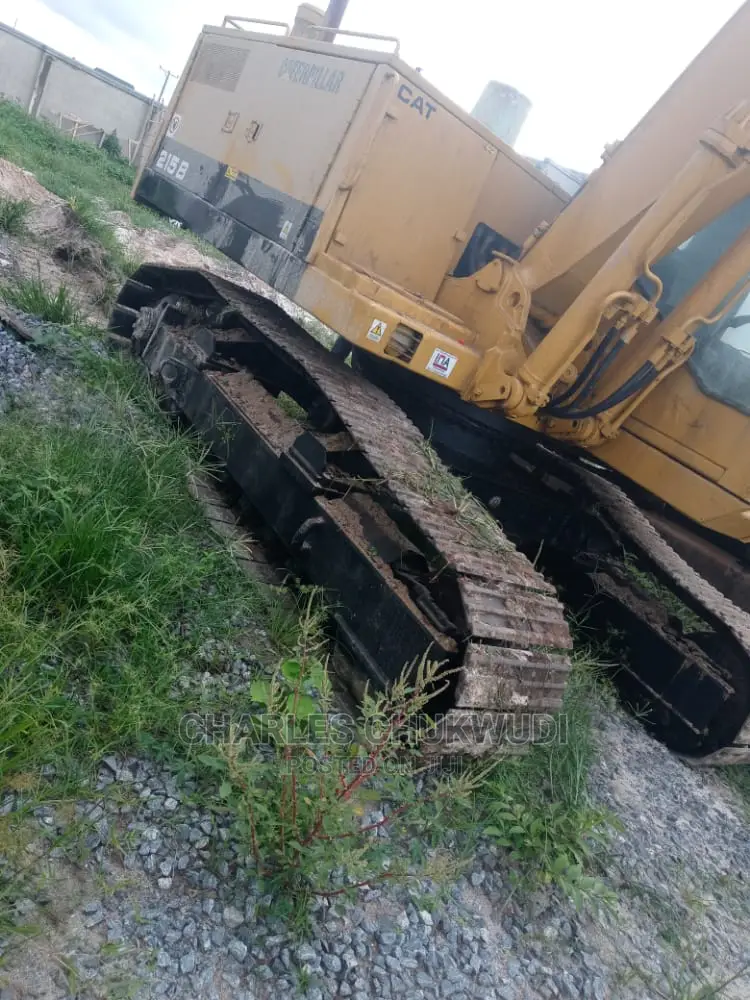 215b Excavator Single Pump