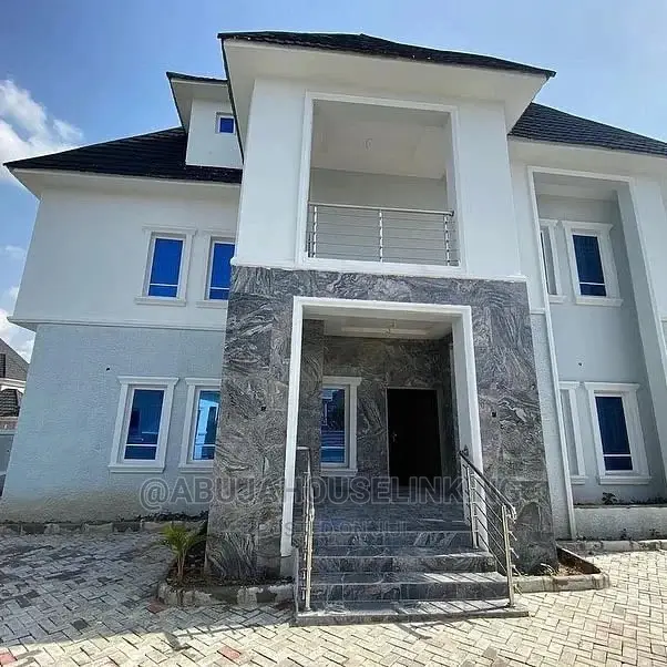 6bdrm Duplex in Efab Metropolis, Gwarinpa for sale