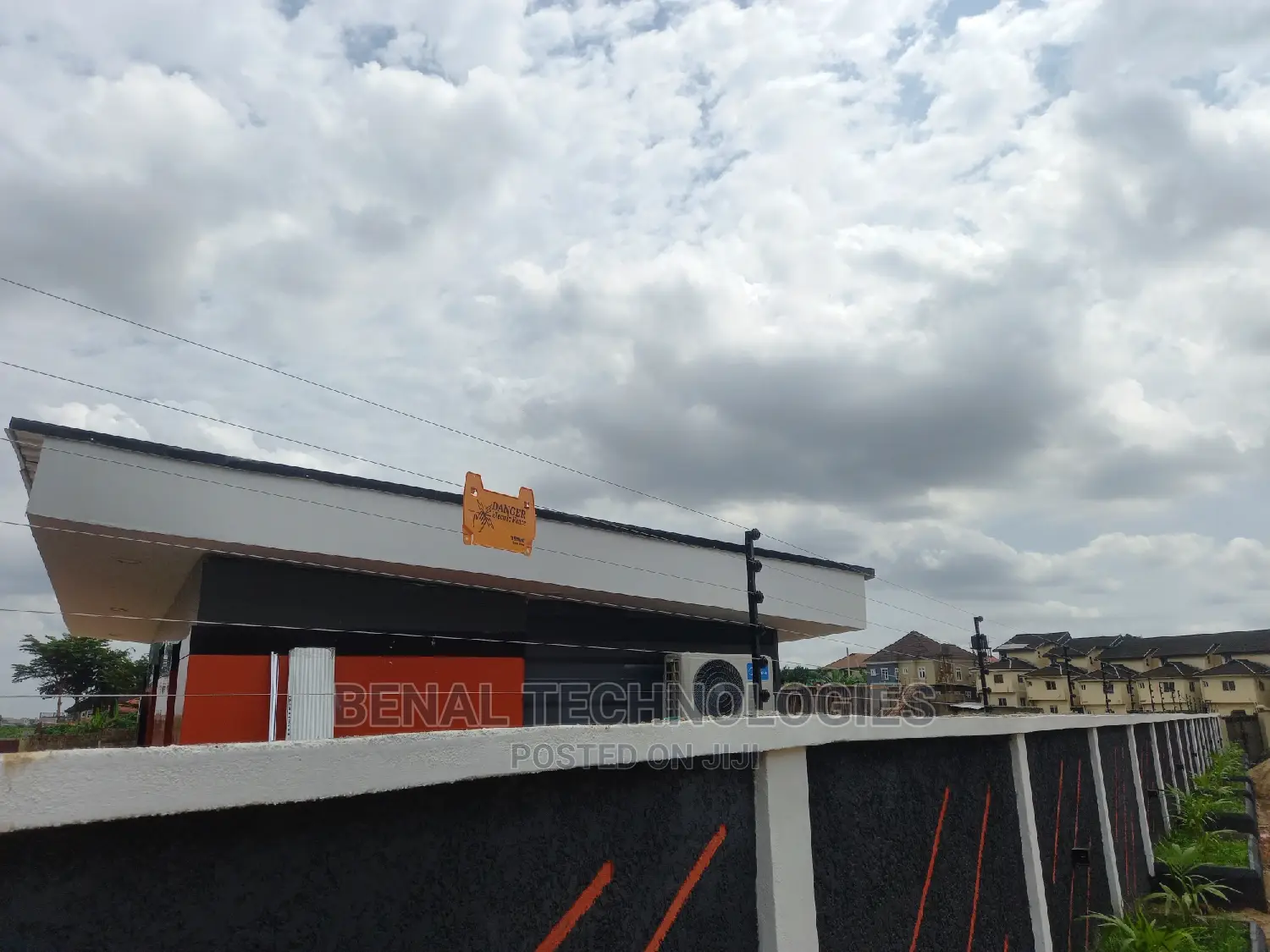 Benal Electric Security Fence With Back Up Battery