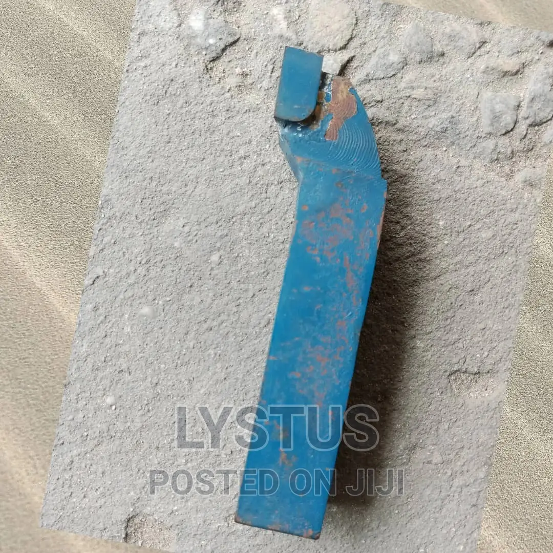 32 X 32 X P30 ISO 61 Ofset Brazed Carbide Side Turning Tool