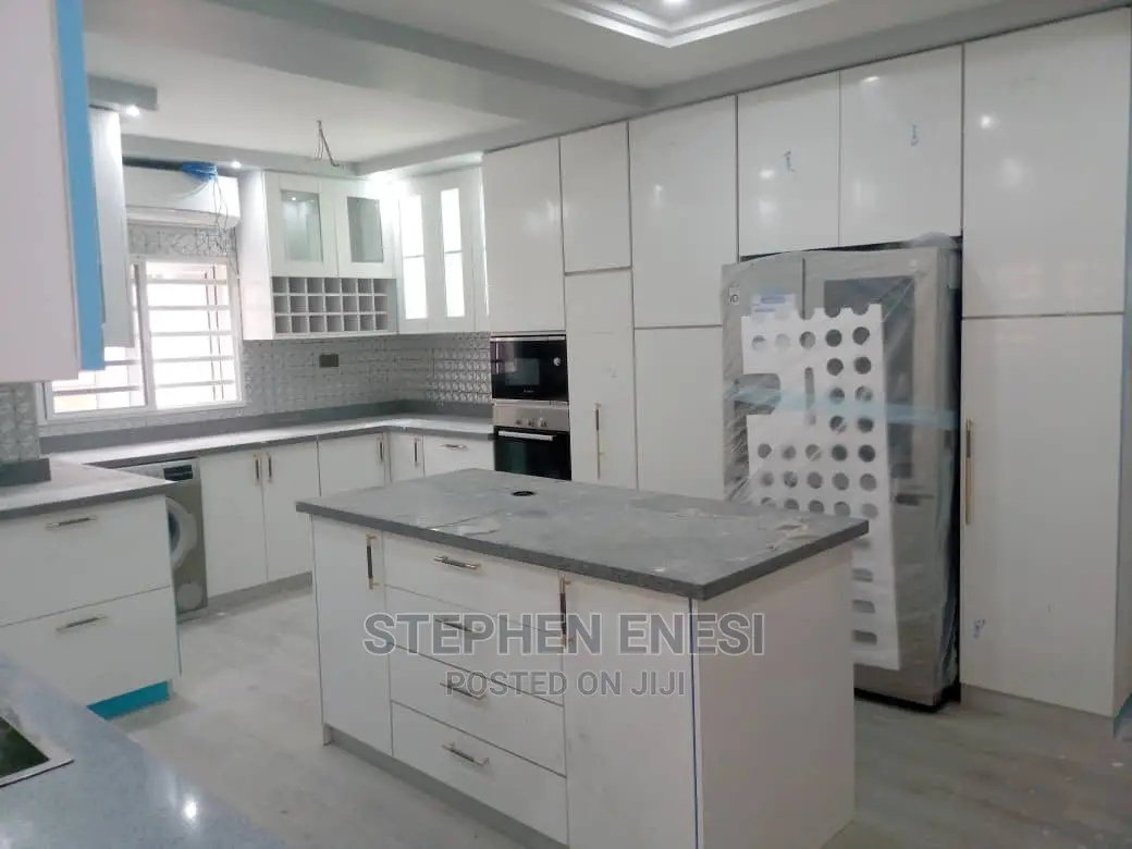 We Build Luxury Kitchens