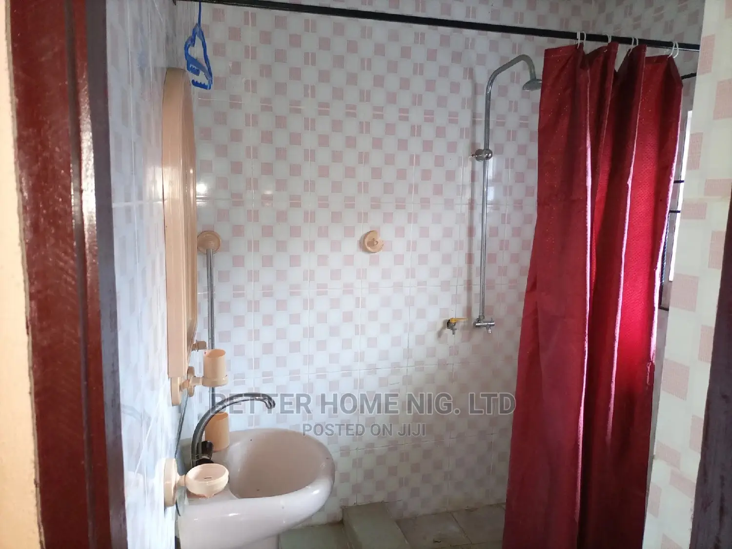 3bdrm Bungalow in Arowona Adegbeye, Ibadan for sale