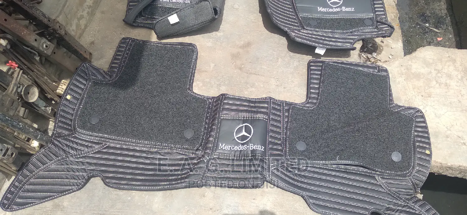 Quality Mercedes Benz All Round Foot/Floor Mat.