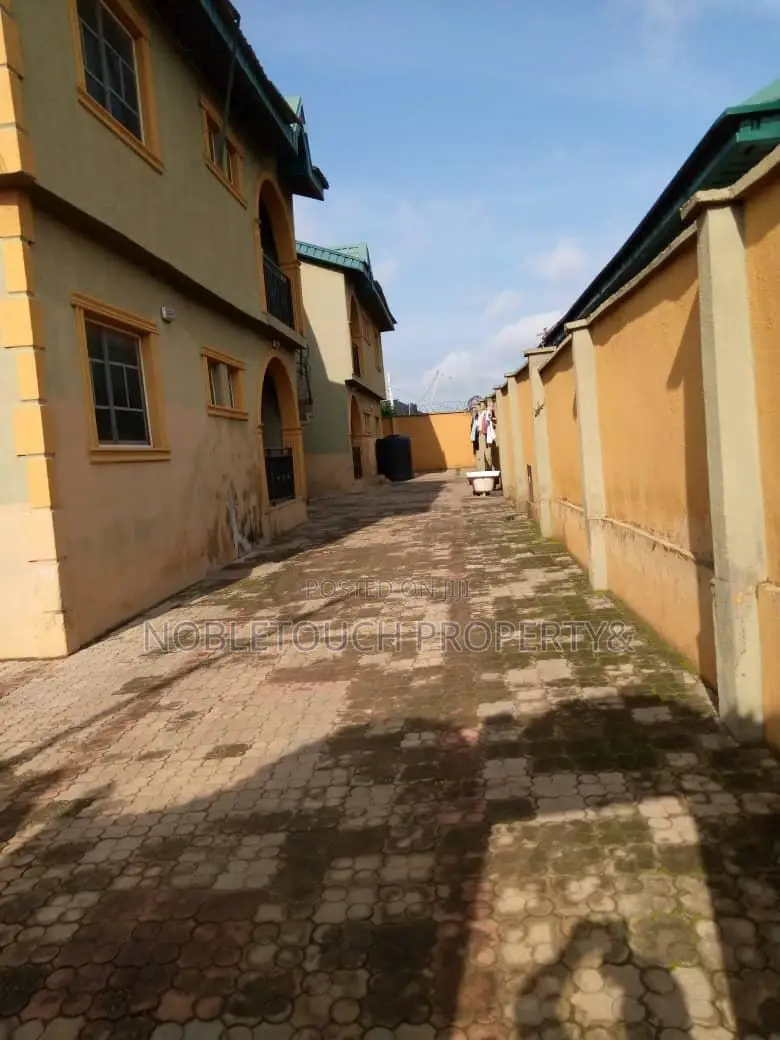 3bdrm Block of Flats in Adiyan Alagbado, Ifo for sale