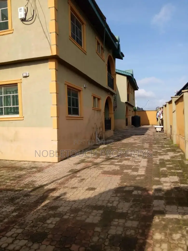 3bdrm Block of Flats in Adiyan Alagbado, Ifo for sale
