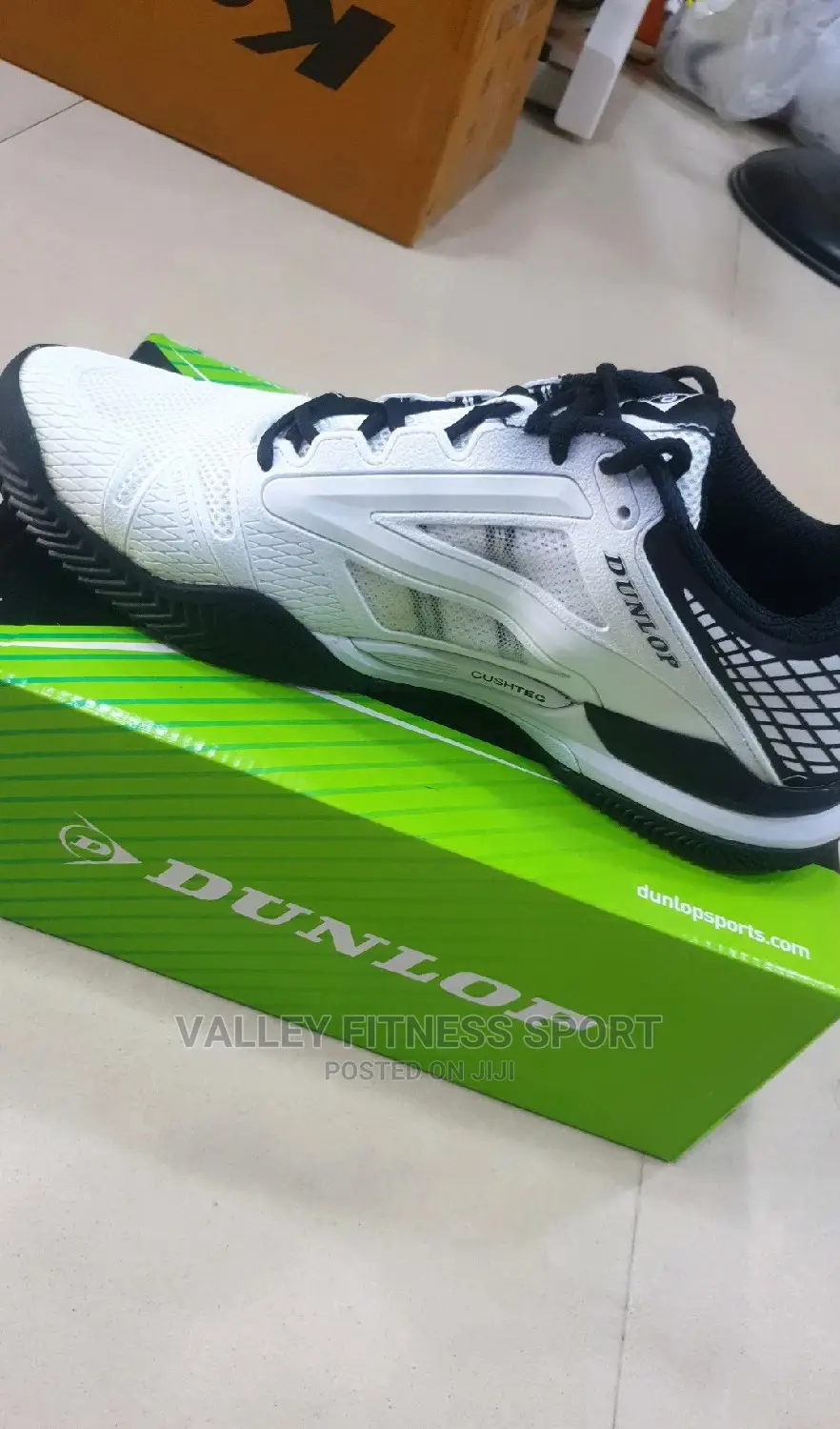 Dunlop Tennis Shoe