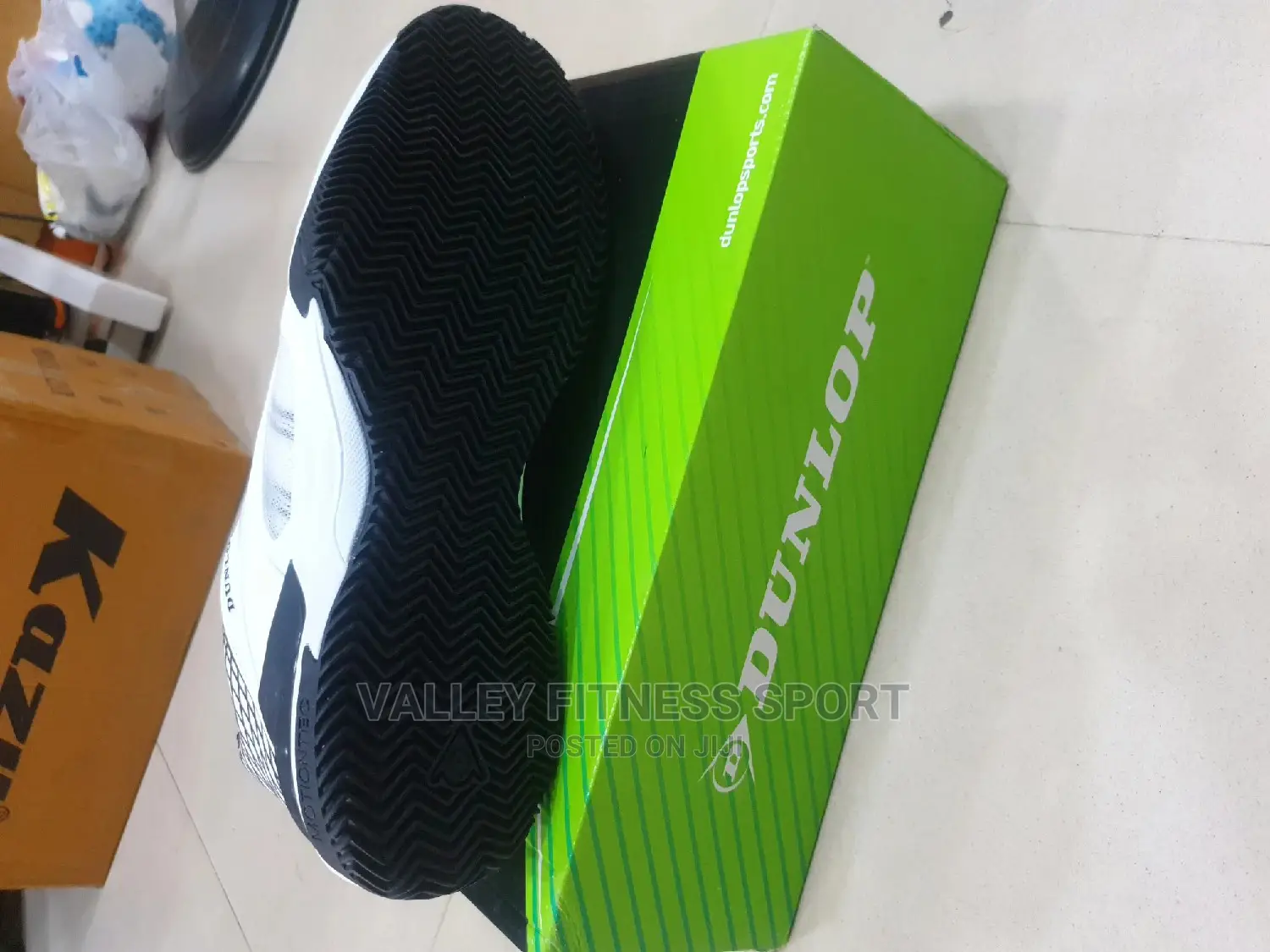 Dunlop Tennis Shoe