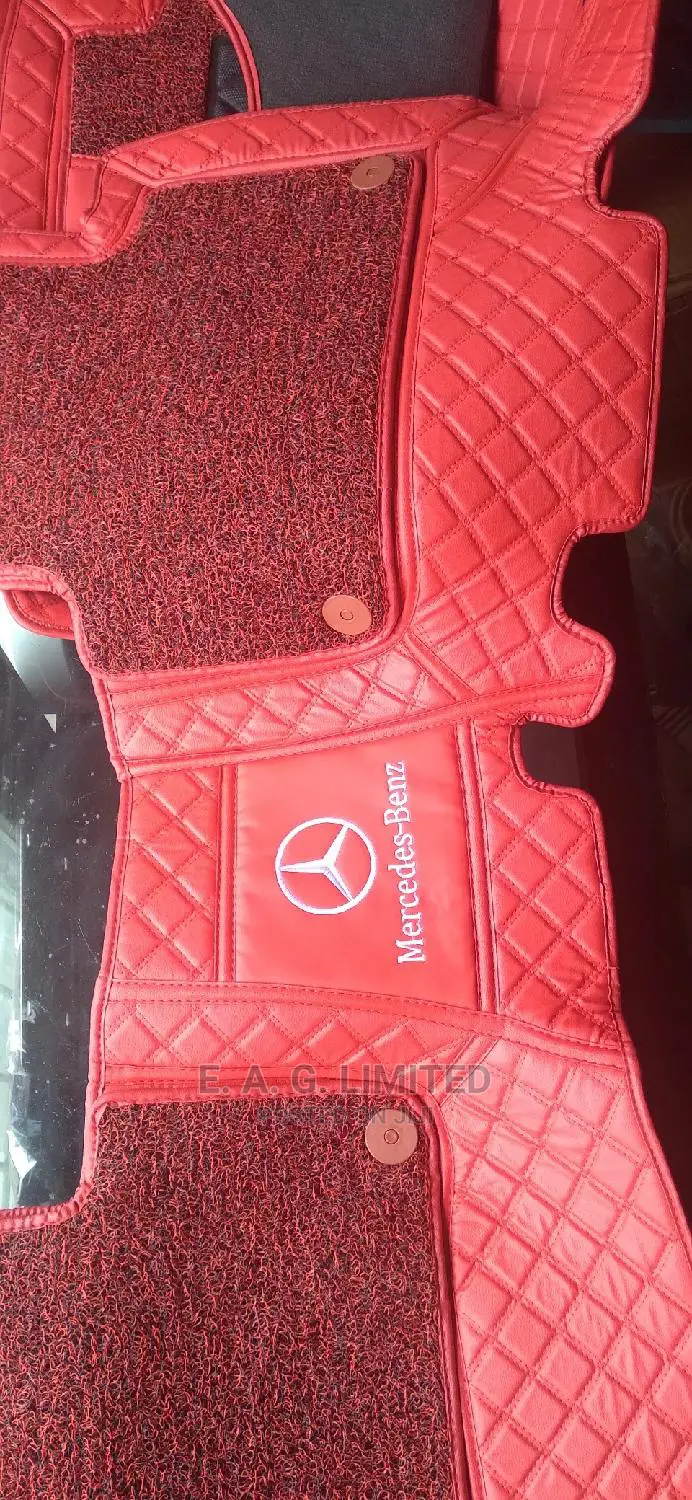 Quality Mercedes Benz All Round Foot/Floor Mat.