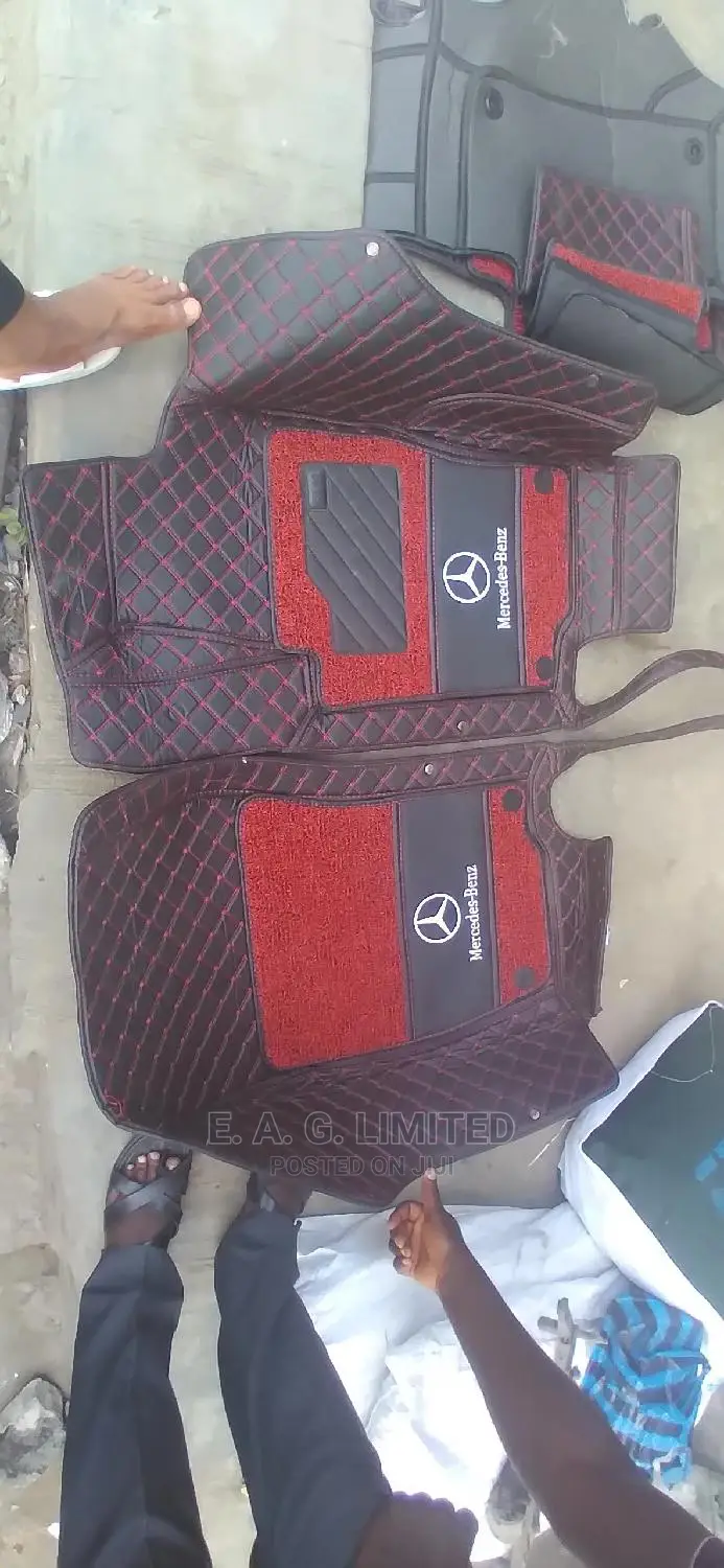 Quality Mercedes Benz All Round Foot/Floor Mat.