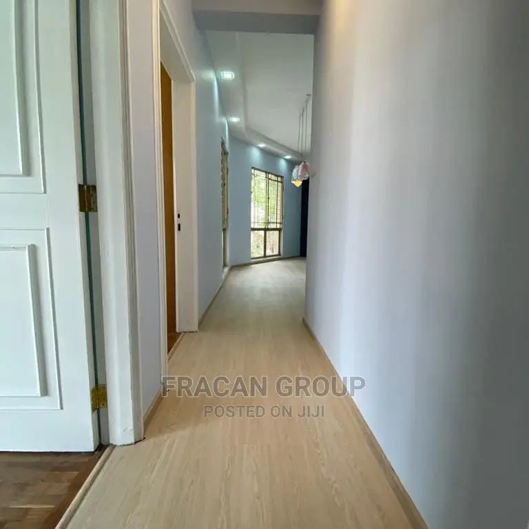 Vinyl Floor in Abuja. Free Installation