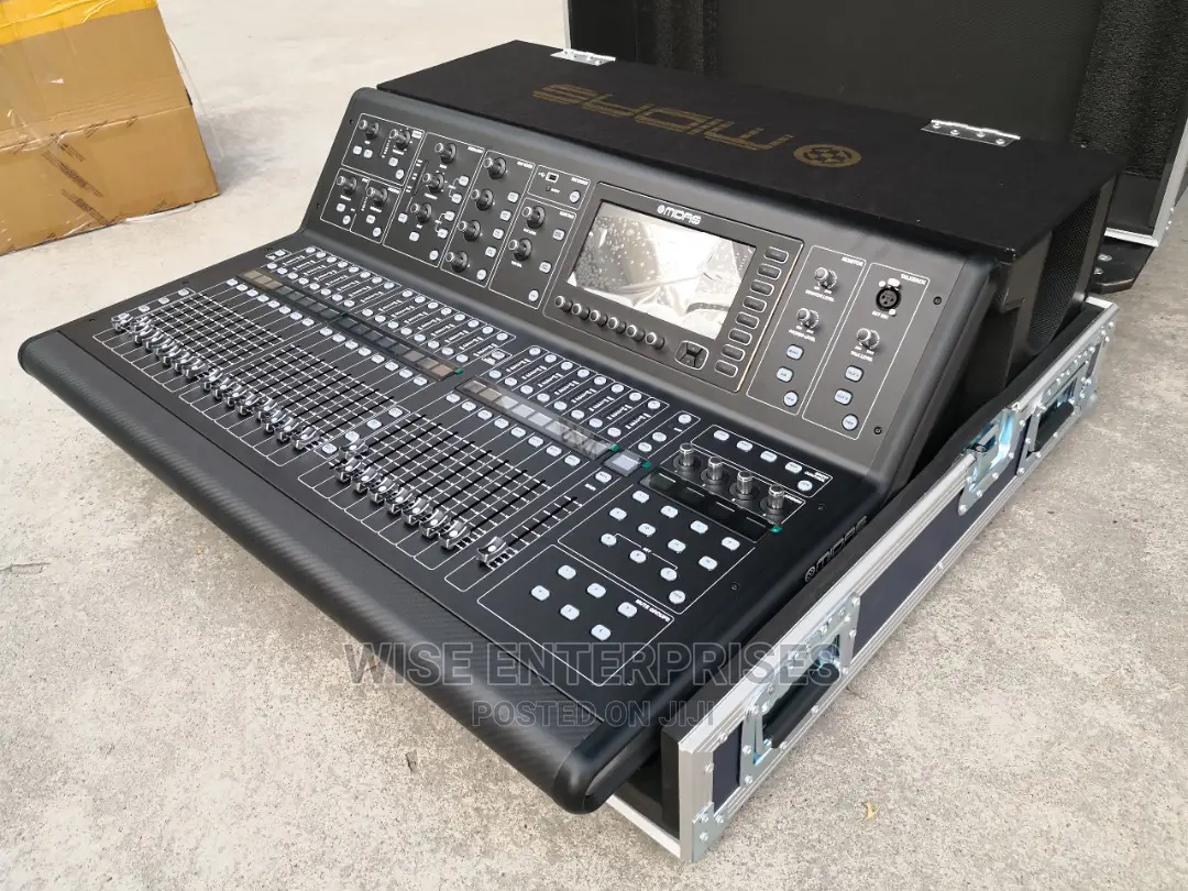 Midas M32 Live