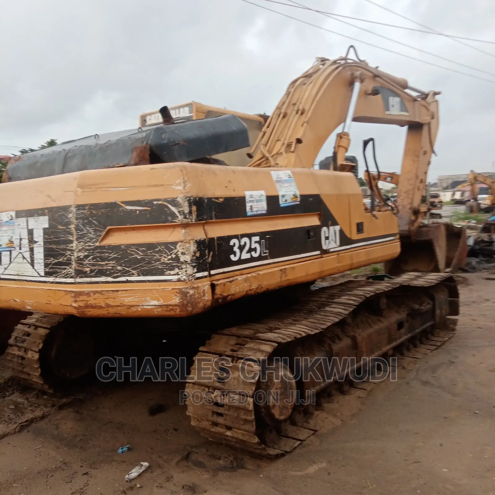 325l Excavator Nigerian Used