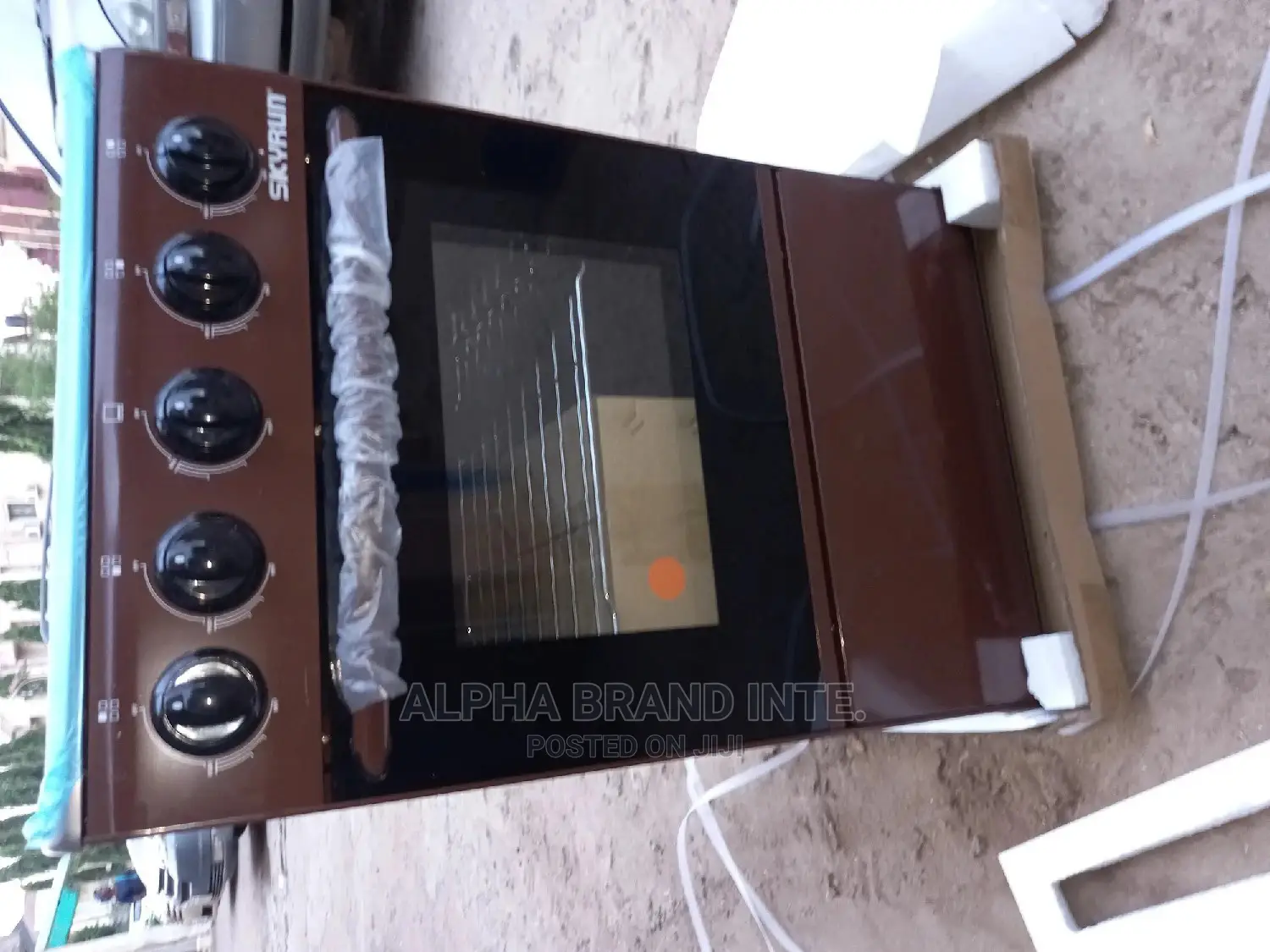 Skyrun Gas Cooker 4+0