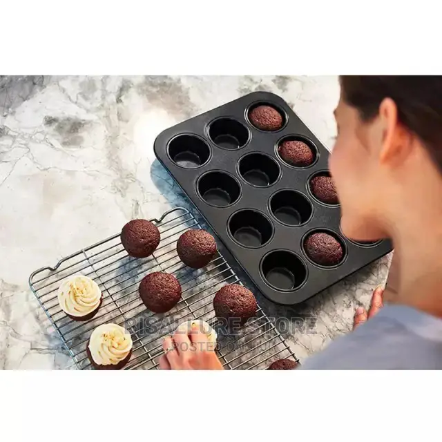 12 Round Cake Muffin Pan