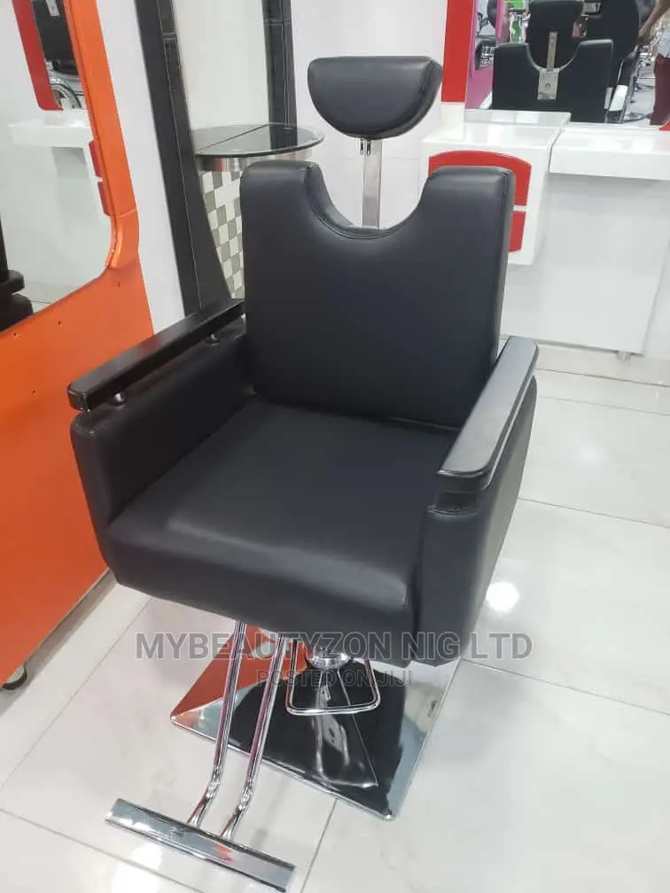 Unisex Wooden Hand Barber Chair