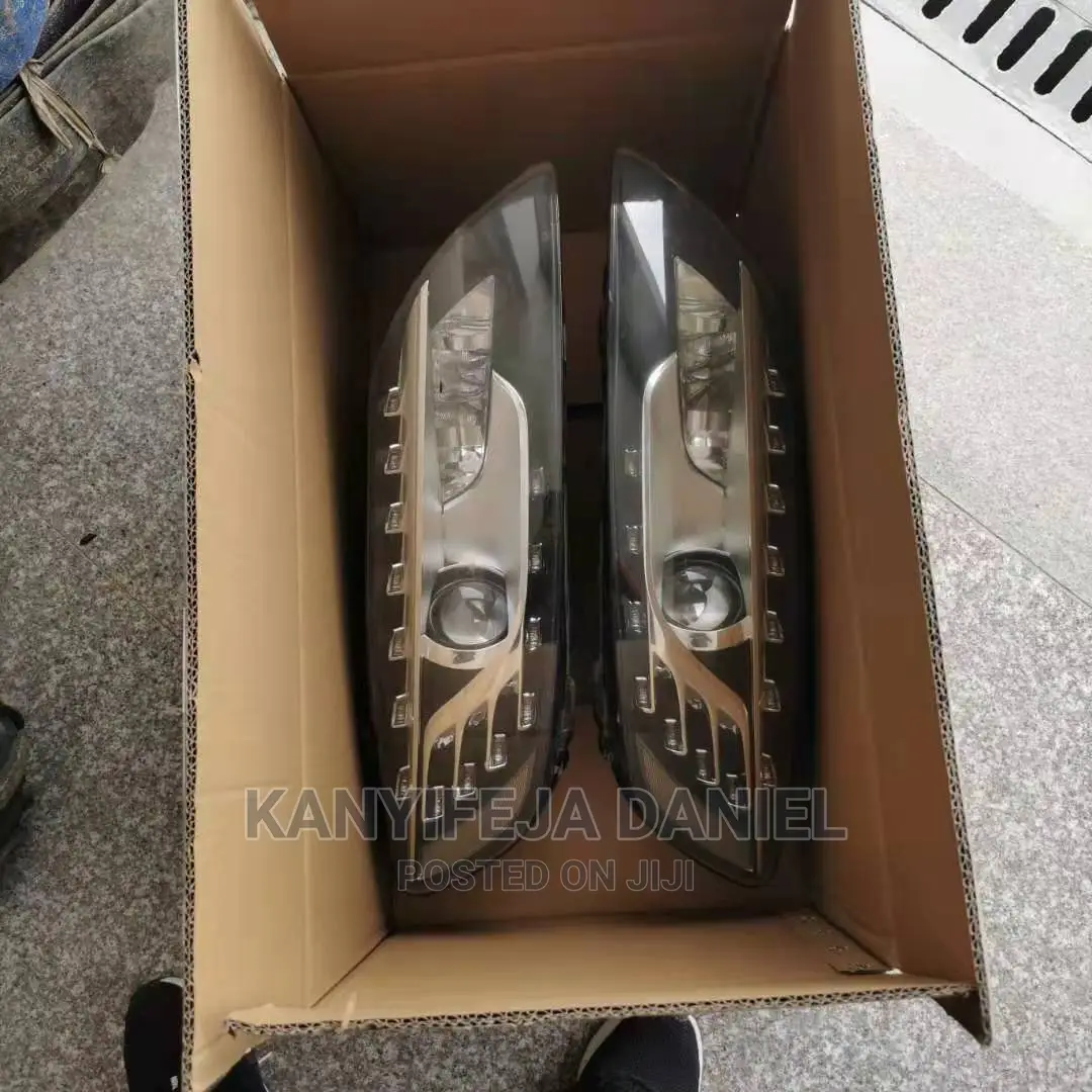 Brand New Headlight for Audi Q7 2013