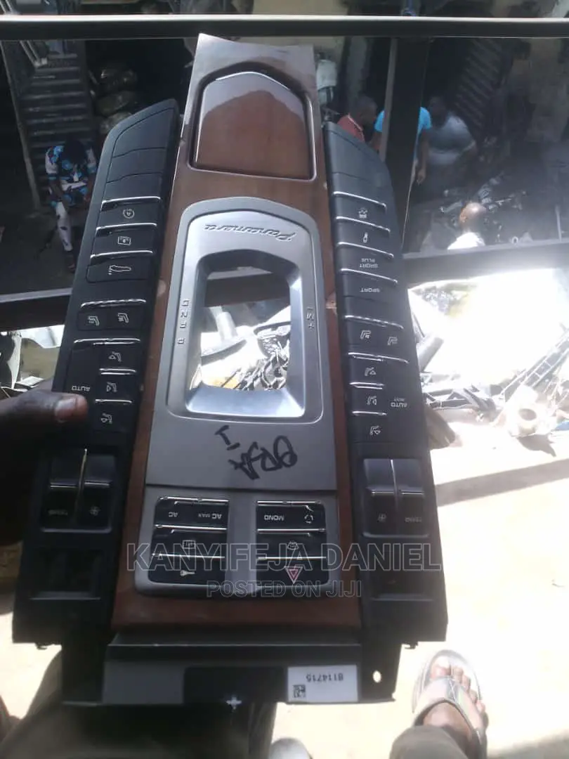 Radio Control Panel for Porche Paramera