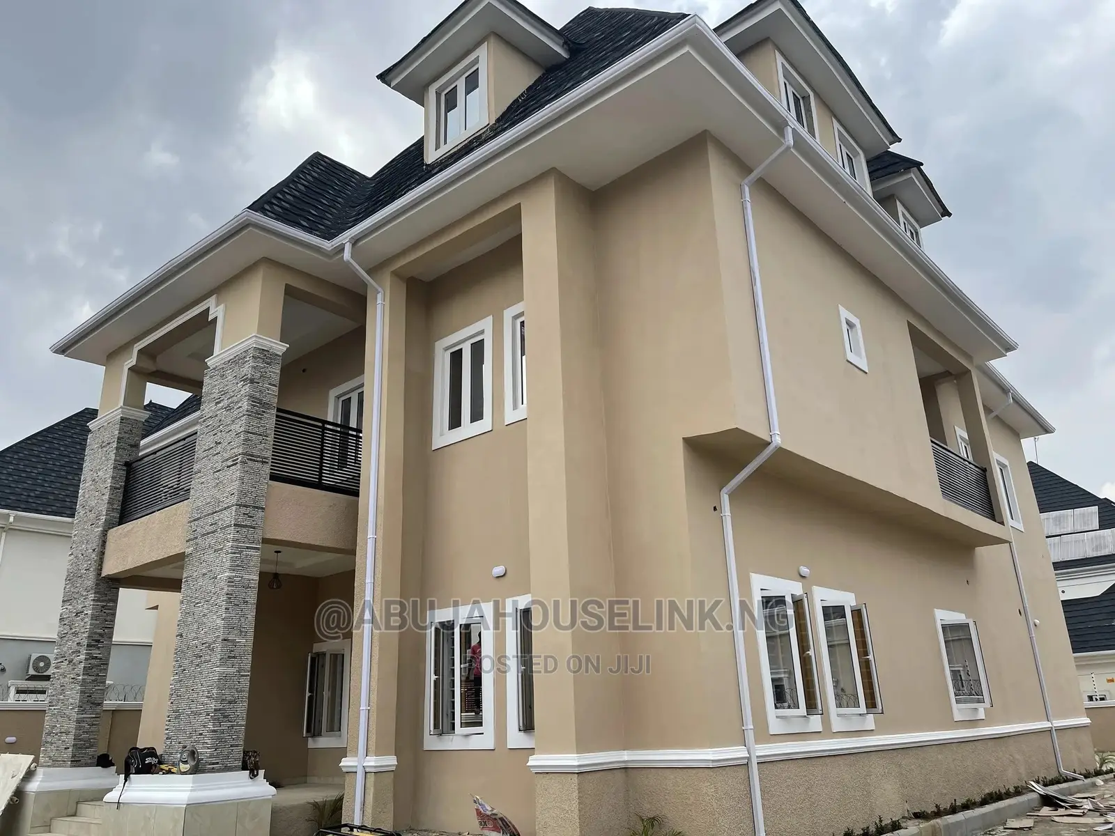 Furnished 7bdrm Duplex in Efab Metropolis, Gwarinpa for sale