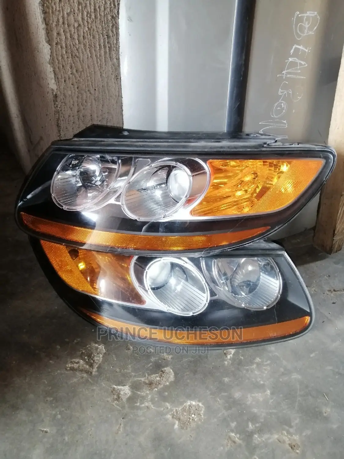 Hyundai Santafe 2009 Headlamp Tokunbo Set