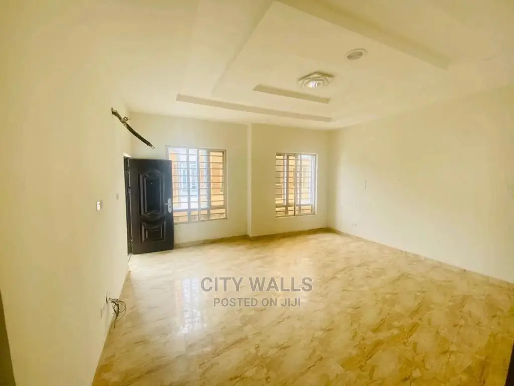 4bdrm Townhouse / Terrace in Lekki for rent