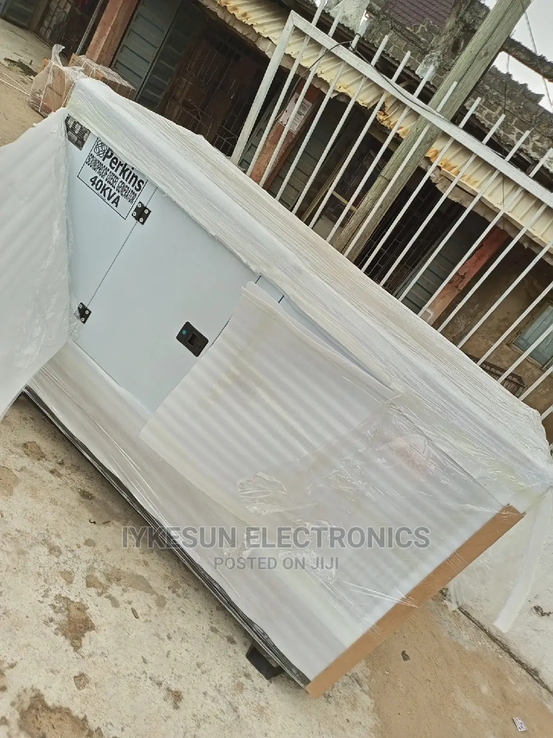 40kva Perkins Soundproof Diesel Generator 100%Copper