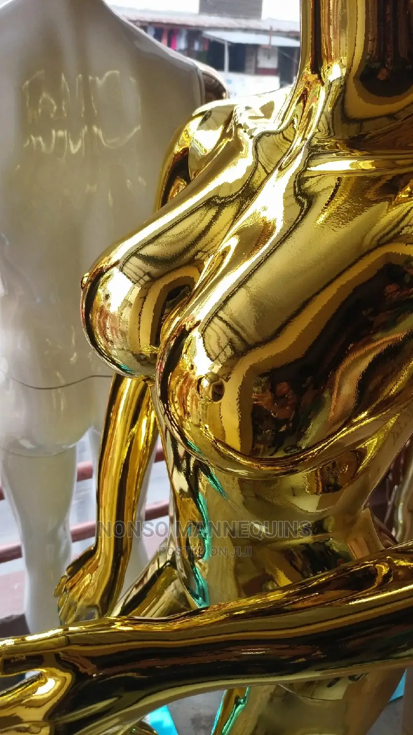 Biggest Breast Gold Chrome Female Size 12 Display Mannequins
