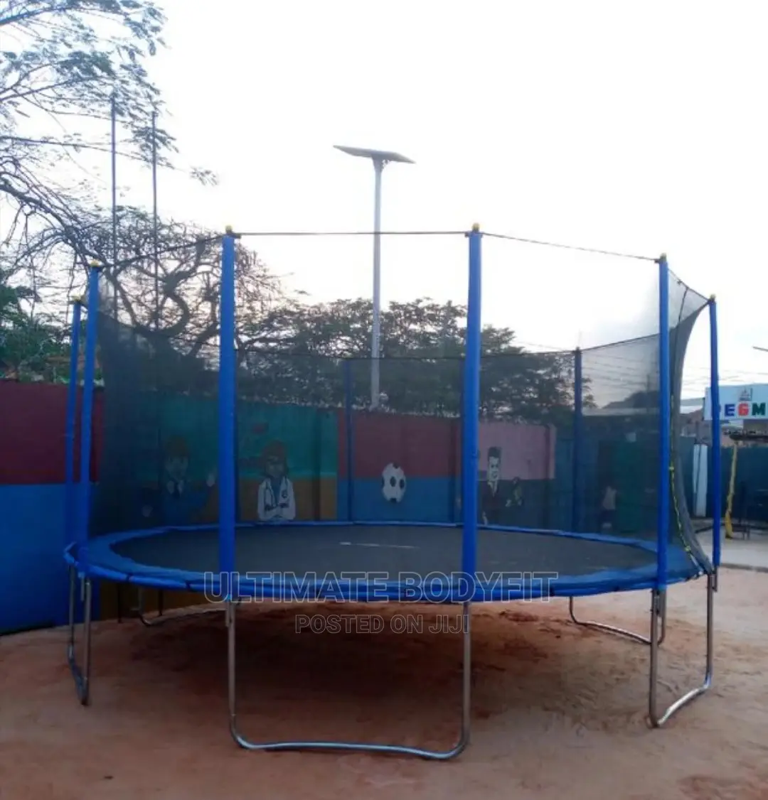 Brand New 15ft Outdoor Trampoline
