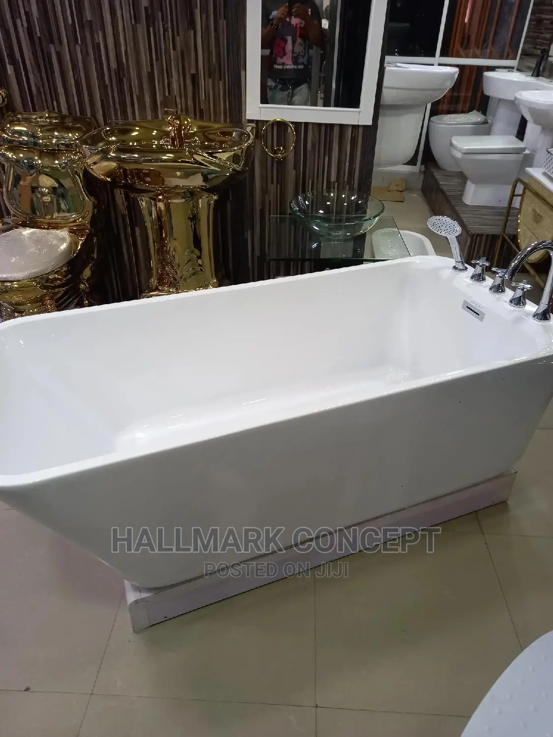 Ideal Standard Bath Tub.