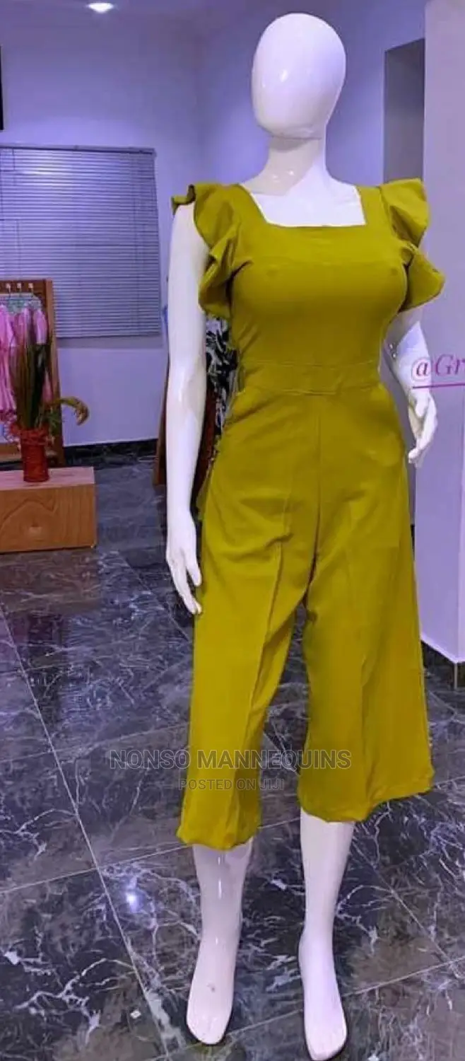 Size 12 Body Glossy White Big Breast Display Mannequins