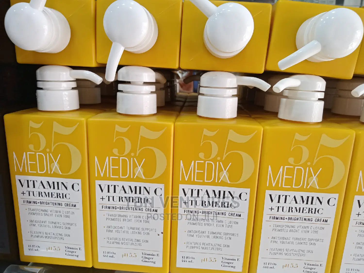 Medix 55 Vitamin C Brightening Cream -444ml Serum