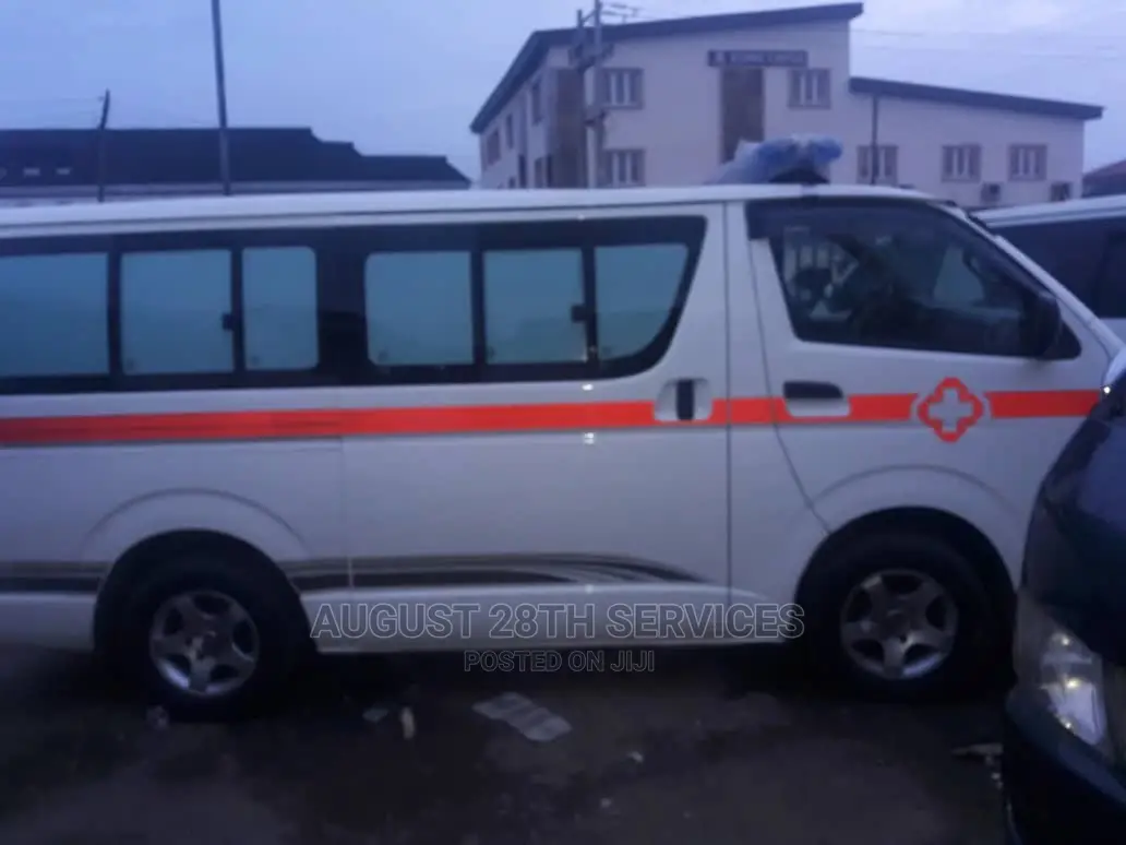 Toyota HiAce 2016